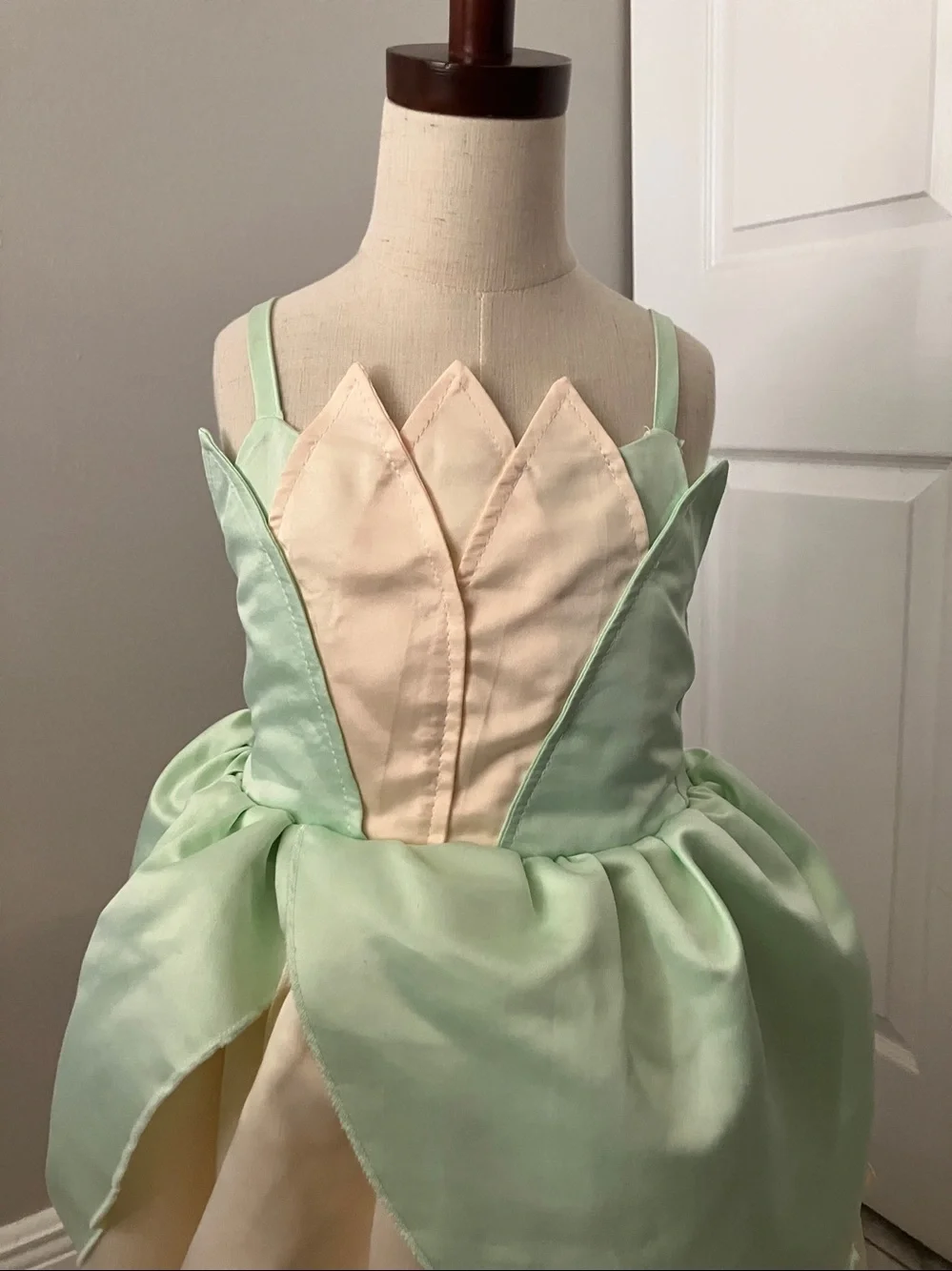 GIRLS Princess Tiana fashion Halloween Cosplay Birthday Party Dress | 6-7Y/ 120
